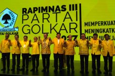 Sahkan Rapat Pleno DPP,...