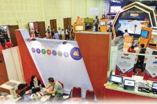 Membangkitkan Industri...