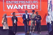 Cara Jokowi Jadikan...