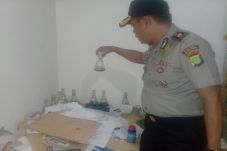 Geledah Rumah Pemilik...