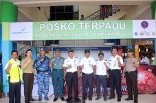 Bandara Sam Ratulangi...