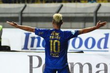 Raphael Maitimo, Pemain...