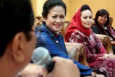 Protes Syarwan Hamid...