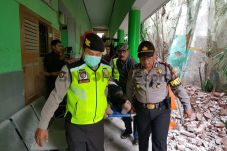 Cagar Budaya Roboh,...