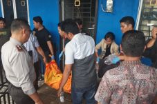 Deli Cinta Sihombing...