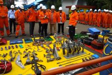 Natal-Tahun Baru, PLN...