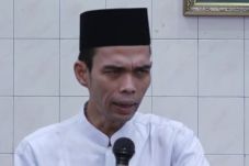 Abdul Somad Diusir,...