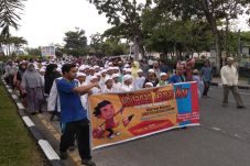 Sebelum Dikhitan, Ratusan...