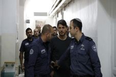 Israel Bebaskan Tiga...