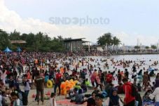 Libur Natal 2017, Ratusan...