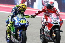 Rossi : Mau Sukses di...