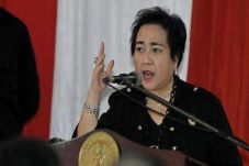 Putri Soekarno Minta...