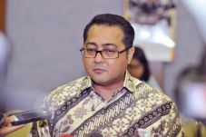Komisi I DPR Nilai Butuh...