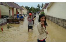 Sungai Randomayang Meluap...