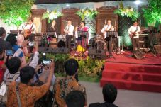 Para Menteri Ngeband,...