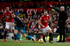 Manchester United Tak...