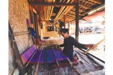 Wisatawan Padati Permukiman...