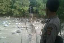 Kasus Jembatan Gantung...