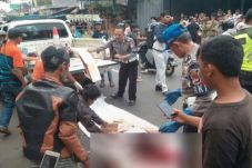 Gagal Menyalip, Istri...