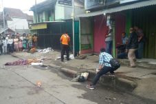 Candra Tewas dengan...