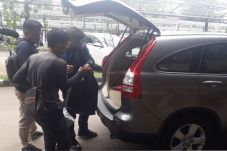 Bocah Laki-laki dalam...