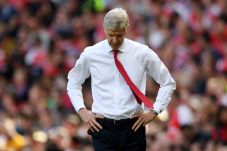 Arsene Wenger Dihukum...