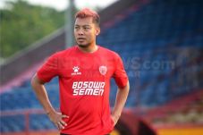 Hamka Hamzah Tinggalkan...