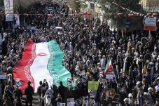 Warga Iran Gelar Demo...