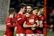 Nottingham Forest Singkirkan...