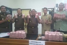 Kejari Serang Kembalikan...