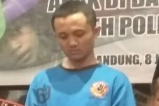 Pemeran Wanita di Video...