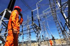 PLN Tambah Pasokan Listrik...