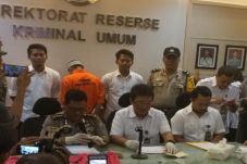Injak Perut Istri Lagi...