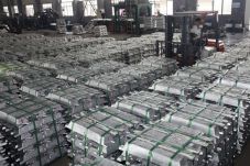 AS Berusaha Blokir Aluminium...
