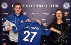 Chelsea Perpanjang Kontrak...