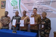 Dorong Literasi Pasar...