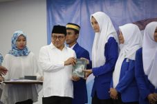 Ribuan Mahasiswa Bekasi...