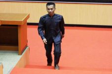 Diberhentikan dari DPRD,...