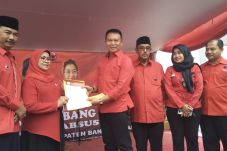 TB Hasanuddin Minta...