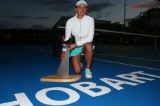 Elise Mertens Catat...