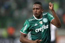 Yerry Mina Ingin Banyak...