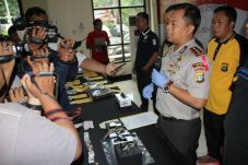 Polres Metro Bekasi...