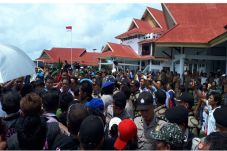 Ribuan Pendukung Bupati...