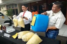 Produksi Mi Berformalin...