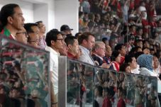 HT : Kekalahan dari...