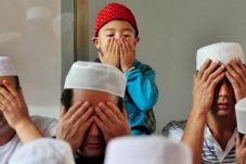 China Larang Anak-anak...