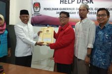 Ganjar Pranowo-Taj Yasin...