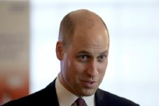 Pangeran William Tampil...