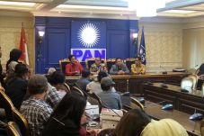 PAN Harap LBGT Jadi...