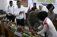 Polda Jambi Bongkar...